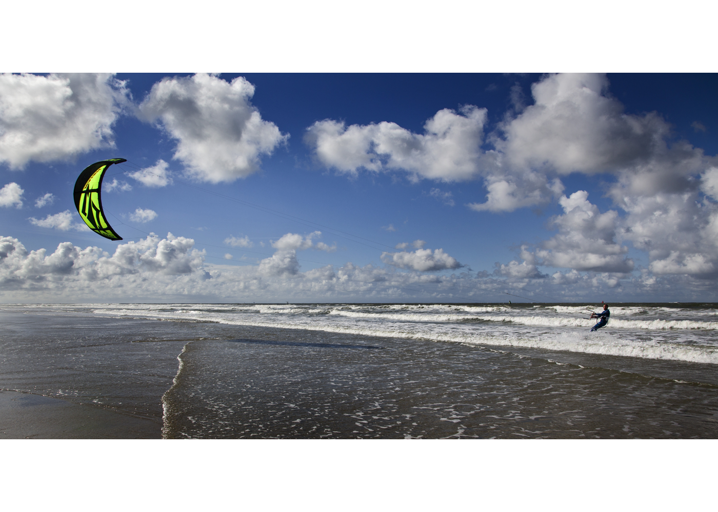 Kitesurfers 3